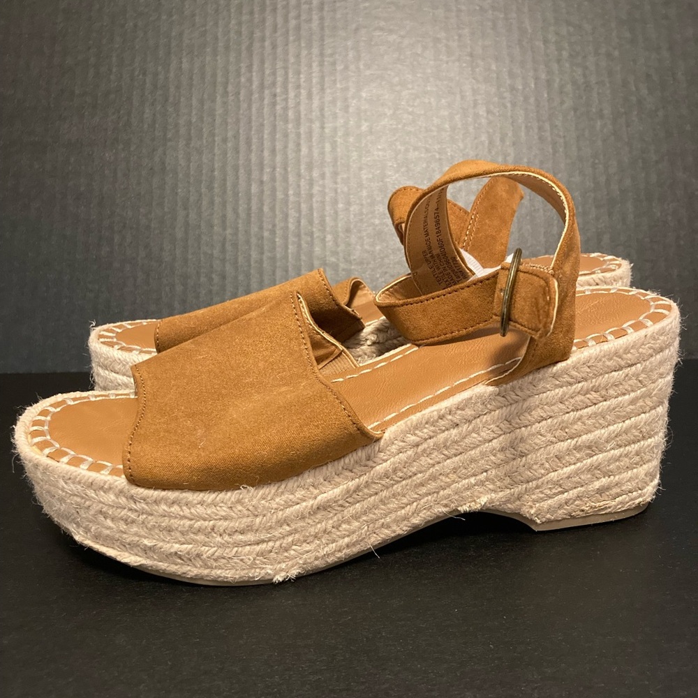 Target Universal Thread Tan Suede Espadrille Wedge Sandals size 9 NWOT